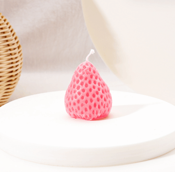 Realistic Strawberry-Shaped Soy Wax Candles – Bulk Wholesale Birthday Gifts, Wedding/Party Favors, Strawberry-Scented Aromatherapy Décor in Elegant Gift Box - Image 4