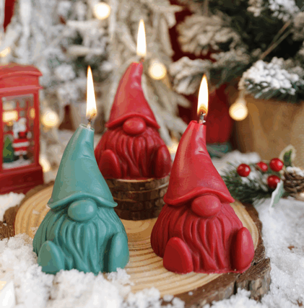 Limited Edition Santa Claus Shaped Scented Candle – Festive Holiday Winter Aromatherapy Décor, Christmas Fragrance Gift for Home & Seasonal Ambiance - Image 4